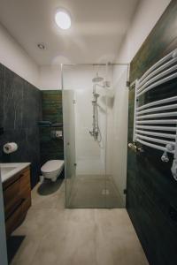 Kúpeľňa v ubytovaní Apartamenty Leśna