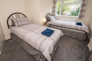 Postel nebo postele na pokoji v ubytování Plymouth Plym Valley Impressive House Free Parking In Great Location By STAE-Homes + 34 fotografií