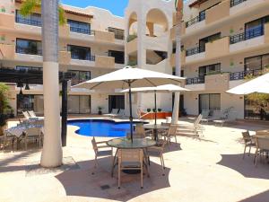 Bazén v ubytování Hotel Santa Fe Los Cabos by Villa Group nebo v jeho okolí