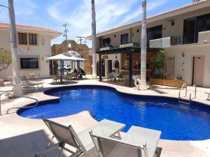 Bazén v ubytování Hotel Santa Fe Los Cabos by Villa Group nebo v jeho okolí