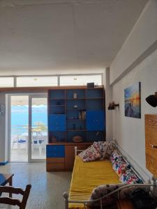 Postel nebo postele na pokoji v ubytování Atlas Apartment with Private Beach and SeaView Blue