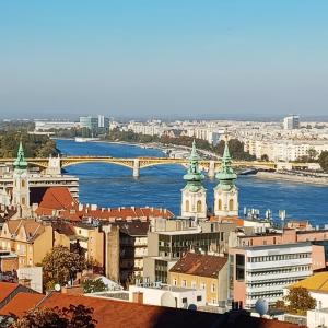 Výhľad na mesto Budapešť alebo výhľad na mesto priamo z apartmánu