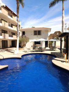 Bazén v ubytování Hotel Santa Fe Los Cabos by Villa Group nebo v jeho okolí