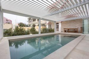 Bazén v ubytování MARE FUORI - stanze con piscina nebo v jeho okolí