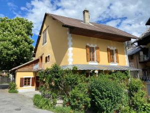 Το κτήριο όπου στεγάζεται  το διαμέρισμα