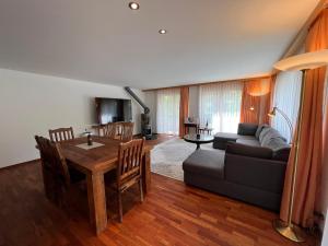 Istumisnurk majutusasutuses Gorgeous Apartment In The Heart Of Zweisimmen
