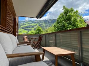 Üldine mäevaade või majutusasutusest Gorgeous Apartment In The Heart Of Zweisimmen pildistatud vaade