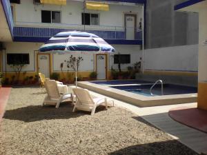 Swimmingpoolen hos eller tæt på Hotel Sarabi