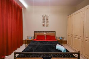 Łóżko lub łóżka w pokoju w obiekcie El Gouna 2 bedrooms apartment South Marina Ground Floor