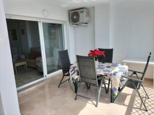 Telewizja i/lub zestaw kina domowego w obiekcie Delfin Home