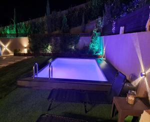 Piscina di Ideal House with Private Pool & Parking o nelle vicinanze