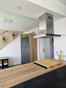 Η κουζίνα ή μικρή κουζίνα στο Maison de famille en Bretagne - 5 chambres, jardin, proche du littoral