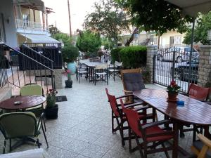 A balcony or terrace at Alexandros