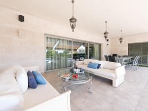 Khu vực ghế ngồi tại Bellviure - Villa With Private Pool In Sa Cabaneta Free Wifi