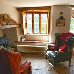 Istumisnurk majutusasutuses Woodview - cosy 1840s cottage in Chew Valley and Mendip AONB