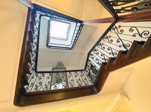 Foto dalla galleria di Your homestay in a bibliophile mansion ad Anversa