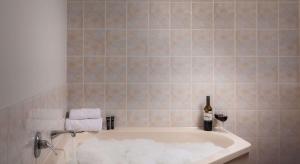 Ένα μπάνιο στο Arawa Park Hotel, Independent Collection by EVT