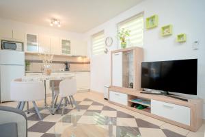Kuchyň nebo kuchyňský kout v ubytování Apartments Edi - ZF Hvar