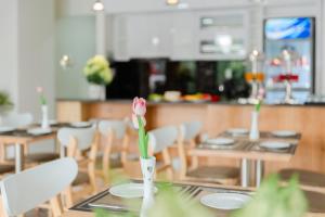 Restaurace v ubytování Bluebay Hotel