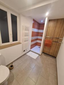 Bilik mandi di Maison jusqu'à 8 personnes