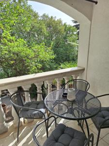 Ein Balkon oder eine Terrasse in der Unterkunft Villa HAUS NIKO