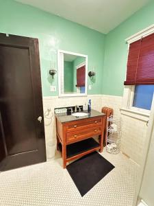 Fotografie z fotogalerie ubytování Elmwood village home v destinaci Buffalo