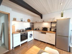 Kuchyň nebo kuchyňský kout v ubytování Altdorf zentral, Stadtnähe NBG • Toplage 96qm 3Zi