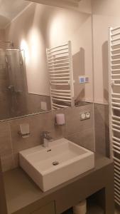 Koupelna v ubytování VALHALLA'S Hütte