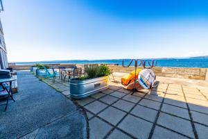 Fotografie z fotogalerie ubytování Seaside Serenity 1-BR Apt with peek-a-boo sound views v destinaci Seattle