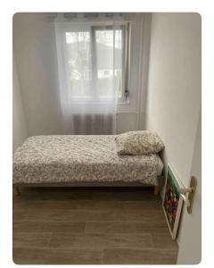 Postel nebo postele na pokoji v ubytování Chaleureux et spacieux Cernay1