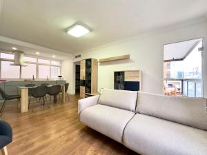 Posedenie v ubytovaní AYALA Malaga City Center 6PAX + 8 fotografií