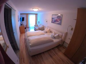 Postel nebo postele na pokoji v ubytování Hotel Bavaria