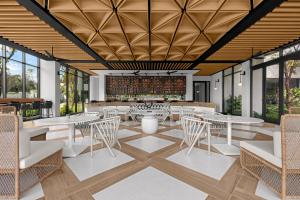 Um restaurante ou outro lugar para comer em Perhentian Marriott Resort & Spa