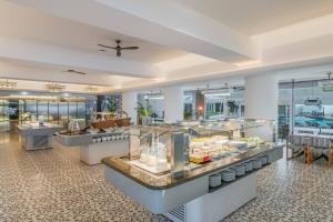 Comida no hotel ou em algum lugar perto