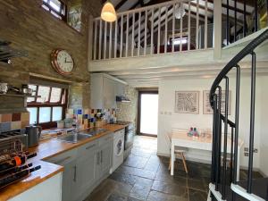 Η κουζίνα ή μικρή κουζίνα στο Granary Cottage St Clears