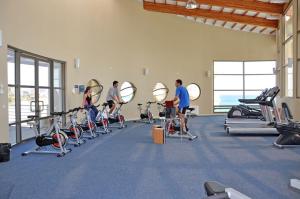 Das Fitnesscenter und/oder die Fitnesseinrichtungen in der Unterkunft Vive San Alfonso del Mar