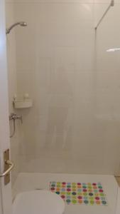 Apartamentos ORLANDO en Costa Adeje的一间浴室