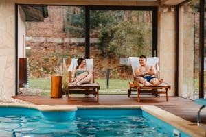 Bazén v ubytovaní BIO HOTEL & WELLNESS Zlatý Hýľ alebo v jeho blízkosti