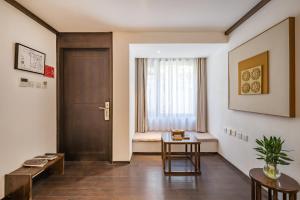 Fotografie z fotogalerie ubytování Dasein Youlan Hotel-Near the Forbidden City, Tiananmen Square, Guijie Street, Beihai Park, Jingshan Park, and Yonghe Temple v Pekingu