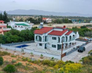 IskeleにあるVilla Aysa, Yeni Iskeleの家の航空写真