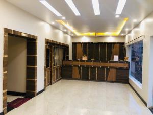 Majoituspaikan Hotel Rameswaram KNP Nest aula tai vastaanotto