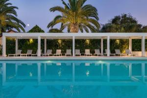 The swimming pool at or close to TRYP by Wyndham Corfu Dassia