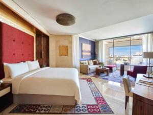 Katil atau katil-katil dalam bilik di Raffles Dubai