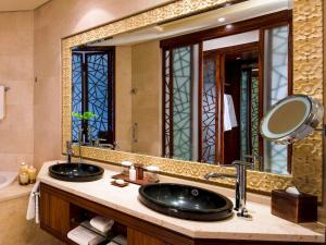 Bilik mandi di Raffles Dubai