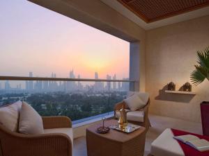 Ruang duduk di Raffles Dubai