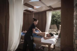 Гости Elounda Infinity Exclusive Resort & Spa - Adults Only