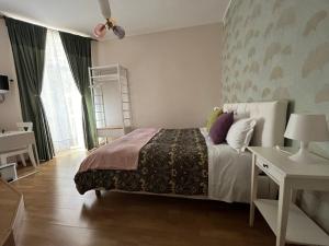 Posteľ alebo postele v izbe v ubytovaní Monti49 GuestHouse