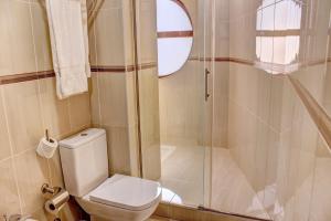 A bathroom at Hotel LIVVO Don Paco