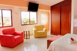 A seating area at Hotel LIVVO Don Paco