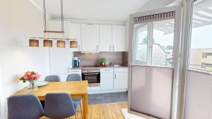 Kuchyň nebo kuchyňský kout v ubytování Grüntal-Residenz Haus I App. 5
